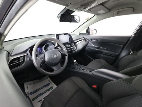 Used 2020 Toyota C-HR LE image 10