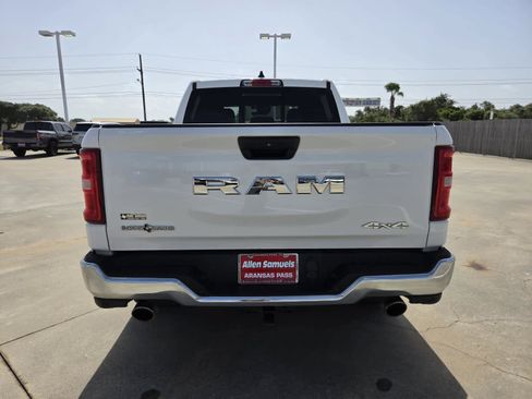 Used 2025 RAM 1500 Lone Star AWD/4WD image 4