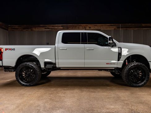 Used 2026 Ford F250 Platinum image 11