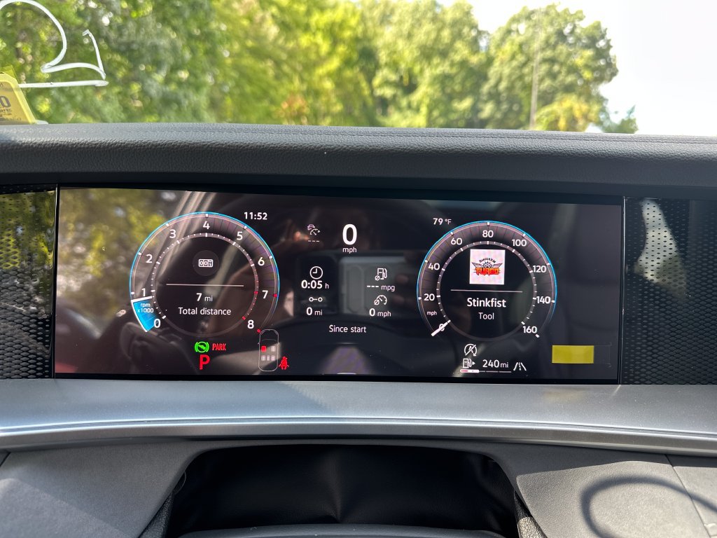New 2026 Volkswagen Tiguan SE R-Line AWD/4WD image 13