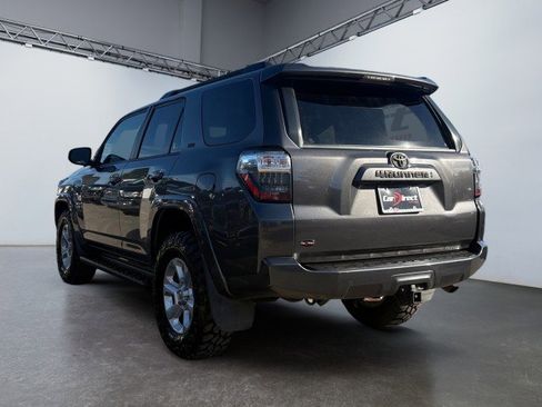 Used 2020 Toyota 4Runner SR5 Premium image 5