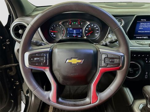 Used 2022 Chevrolet Blazer LT image 9