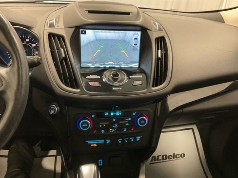 Used 2018 Ford Escape Titanium w/ Ford Safe & Smart Package image 25