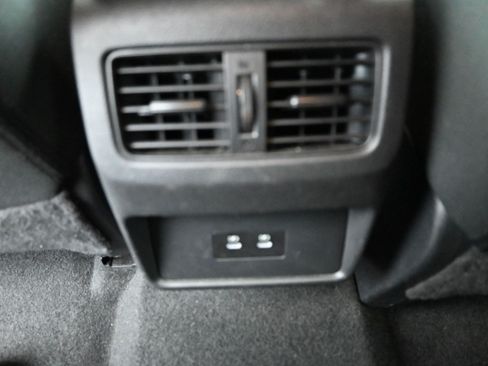 Used 2025 Nissan Rogue SV FWD image 16
