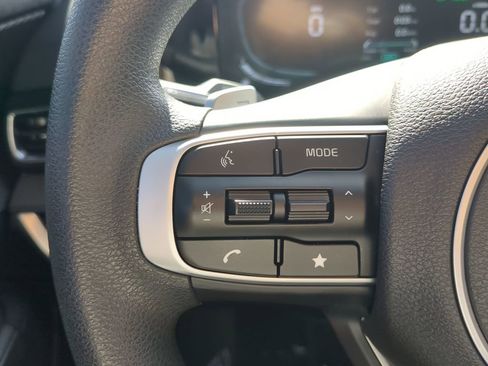 Used 2025 Kia Sportage LX image 29