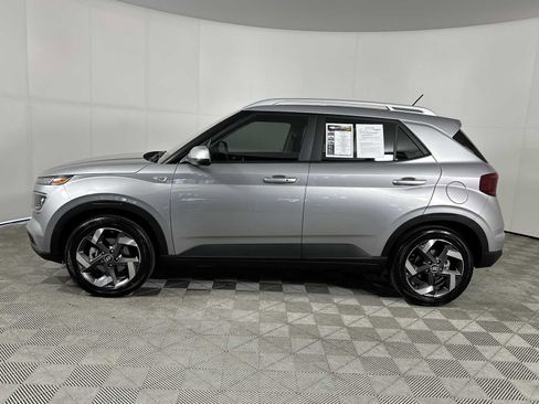 Certified 2026 Hyundai Venue SEL image 5