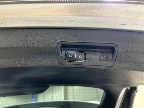 Certified 2023 Ford Explorer XLT w/ Equipment Group 202A AWD/4WD image 29