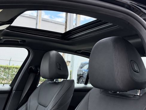 Used 2020 BMW 330i Sedan w/ Driving Assistance Package RWD image 8