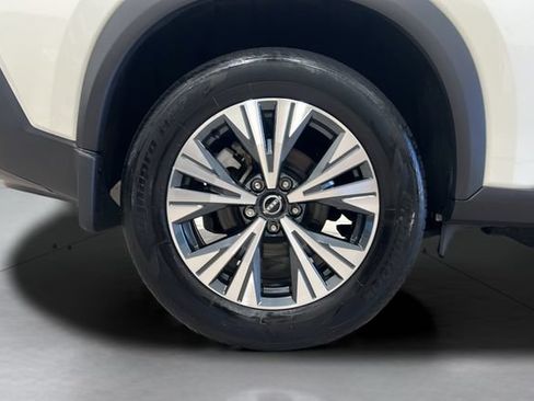Used 2023 Nissan Rogue SV w/ SV Premium B Package AWD/4WD image 24