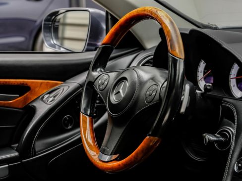 Used 2012 Mercedes-Benz SL 550 image 18