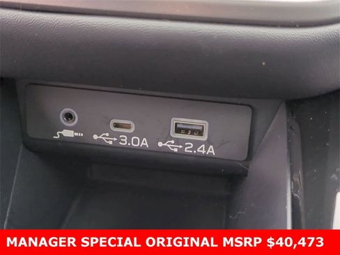 Certified 2025 Subaru Outback Limited image 32