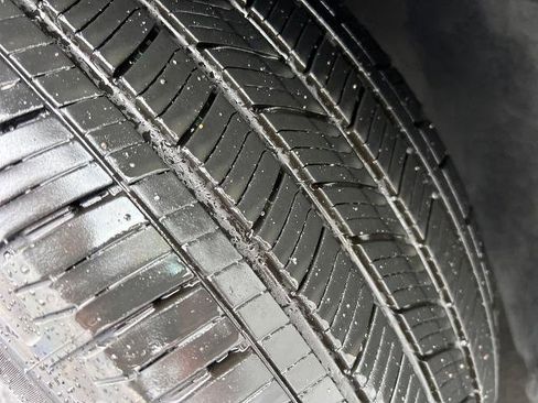 Certified 2023 Ford Explorer XLT w/ Equipment Group 202A image 31