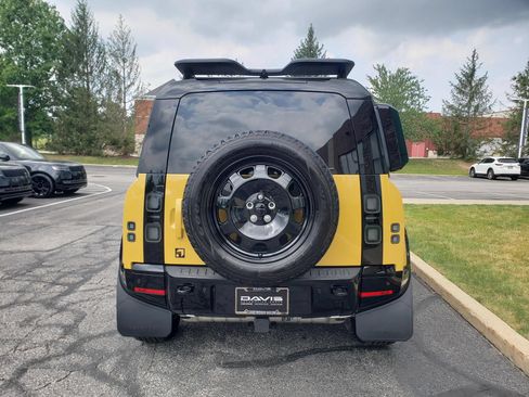 New 2026 Land Rover Defender 110 AWD/4WD image 7