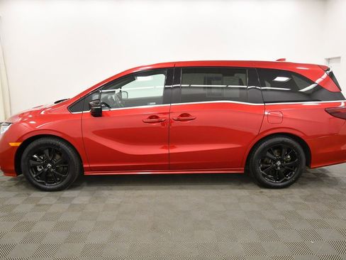 Certified 2023 Honda Odyssey Sport image 4
