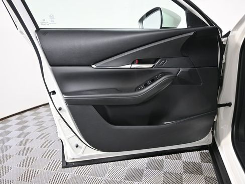 Used 2025 MAZDA CX-30 AWD 2.5 S w/ Preferred Package image 18