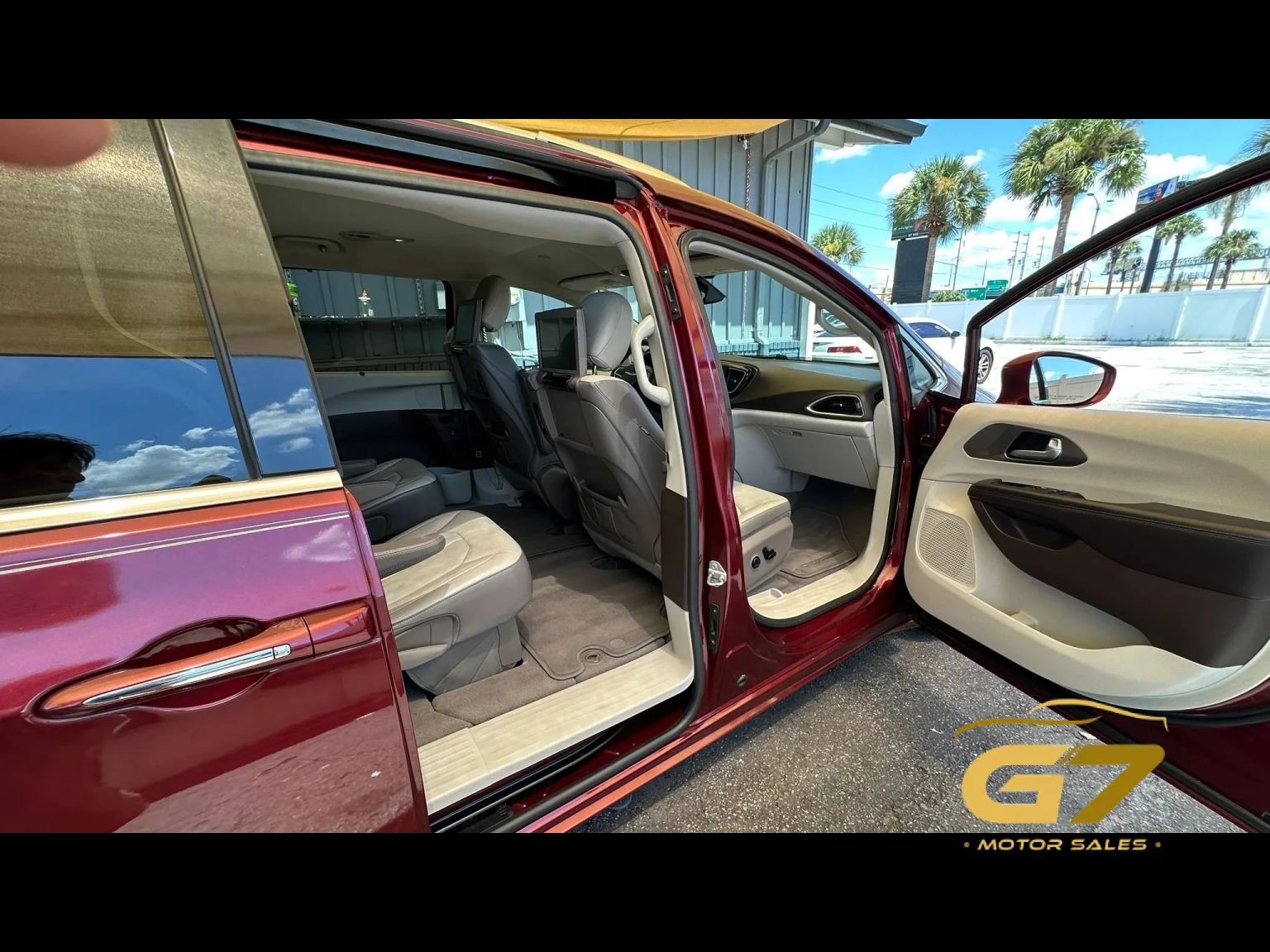 Used 2017 Chrysler Pacifica Touring-L Plus FWD image 26