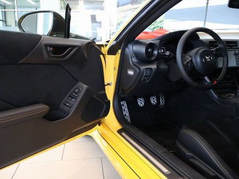 New 2026 Toyota GR86 YUZU Limited image 9
