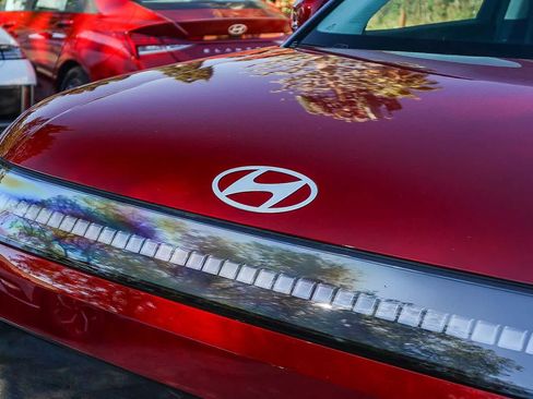 New 2026 Hyundai Ioniq 9 SEL image 9