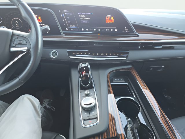Used 2024 Cadillac Escalade Premium Luxury w/ LPO, Floor Liner Package AWD/4WD image 23