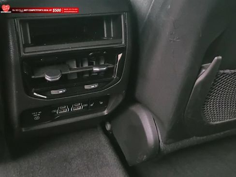 Used 2023 Jeep Grand Cherokee Limited w/ Luxury Tech Group II AWD/4WD image 19