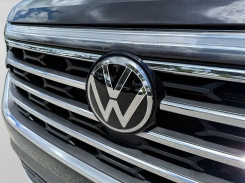 Used 2025 Volkswagen Atlas SE FWD image 6