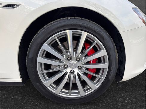 Used 2016 Maserati Ghibli S image 12