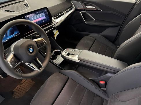 New 2026 BMW X2 xDrive28i w/ M Sport Package AWD/4WD image 4