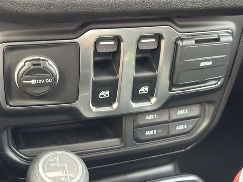 New 2026 Jeep Wrangler Sport AWD/4WD image 32