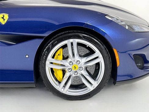 Used 2020 Ferrari Portofino image 39
