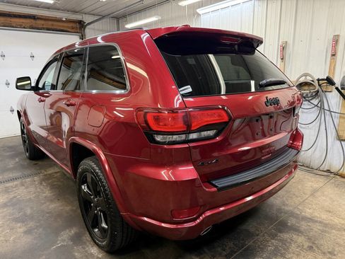 Used 2015 Jeep Grand Cherokee Altitude AWD/4WD image 11