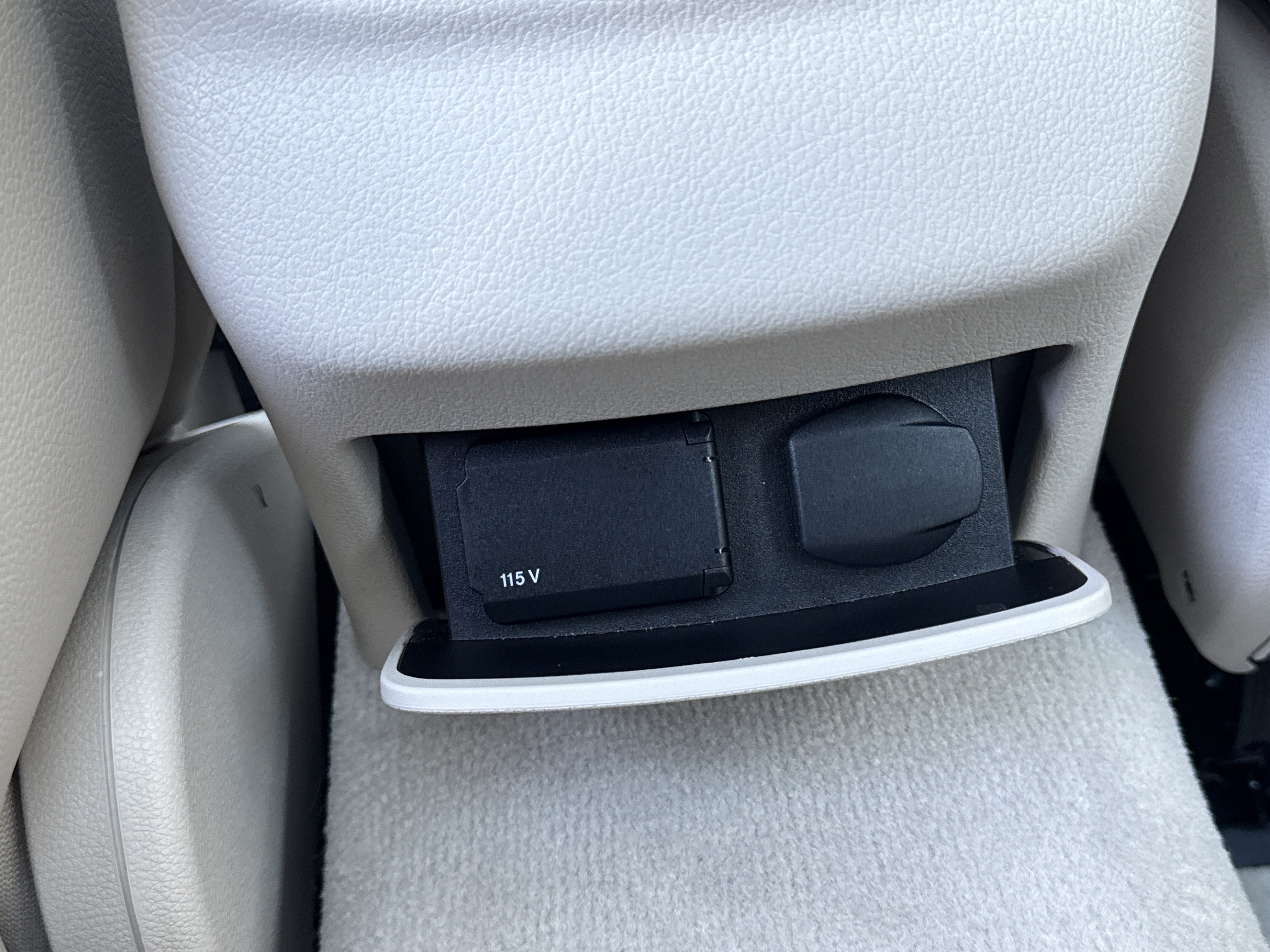 Certified 2020 Mercedes-Benz E 450 4MATIC Wagon image 29