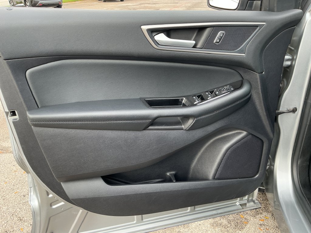 Used 2020 Ford Edge SEL w/ Cold Weather Package AWD/4WD image 12