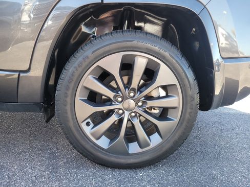 Used 2021 Jeep Cherokee High Altitude image 8