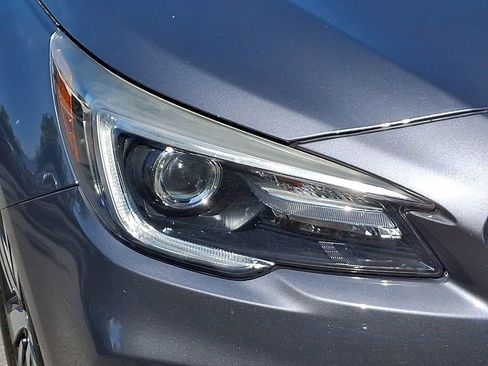 Used 2018 Subaru Outback 2.5i Limited AWD/4WD image 9