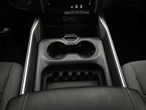 Used 2025 RAM 1500 Big Horn AWD/4WD image 28