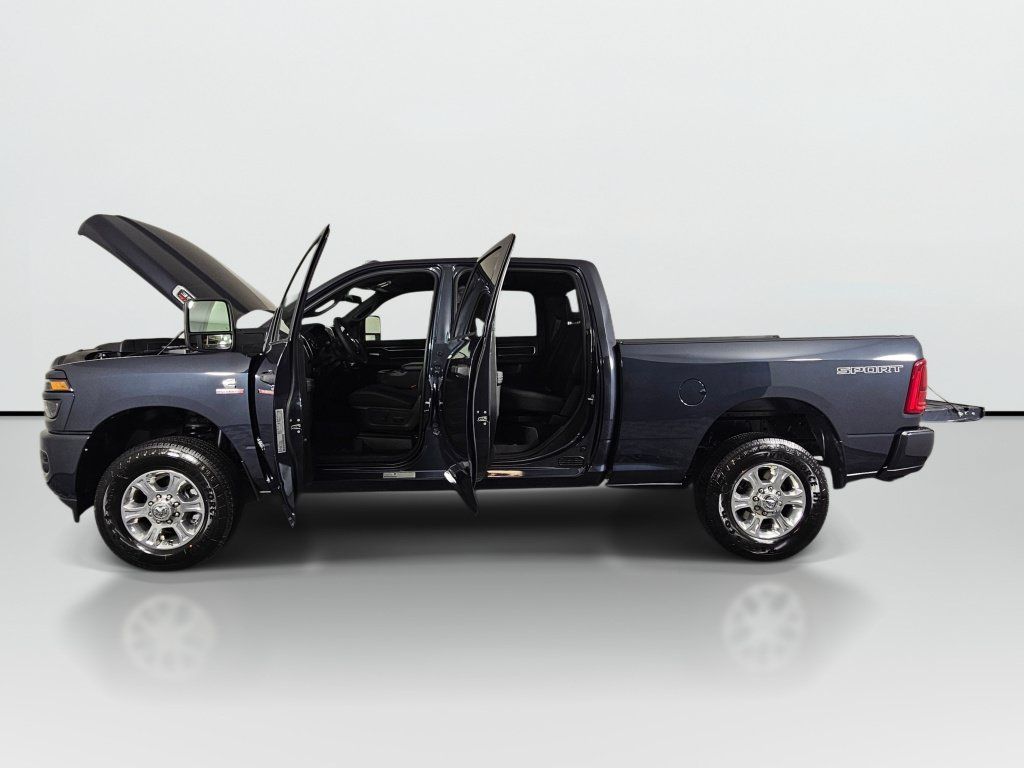 New 2026 RAM 3500 Big Horn AWD/4WD image 11