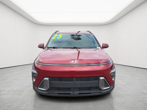 Used 2025 Hyundai Kona SEL FWD image 8