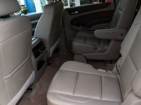 Used 2016 Chevrolet Suburban LT image 14
