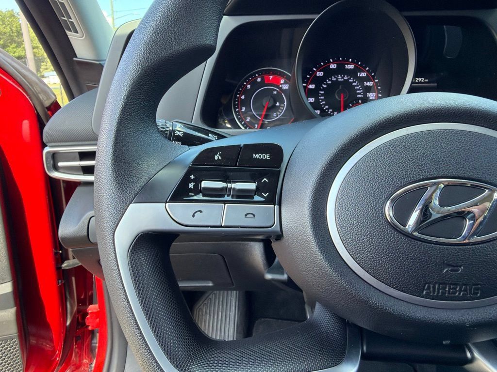 Certified 2023 Hyundai Elantra SEL w/ Preferred Accessory Package FWD image 21
