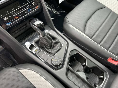 New 2026 Volkswagen Taos SEL image 23