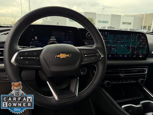 Used 2026 Chevrolet Traverse LT FWD image 11