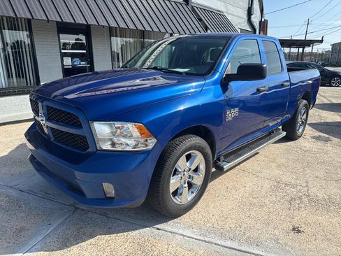 Used 2019 RAM 1500 Express RWD image 1