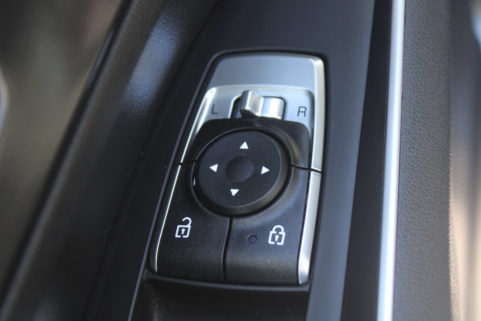 Certified 2023 Kia Sorento LX FWD image 21
