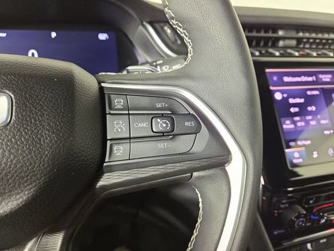 Used 2024 Jeep Grand Cherokee L Altitude AWD/4WD image 27
