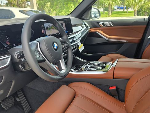 New 2026 BMW X5 xDrive40i w/ Climate Comfort Package AWD/4WD image 13