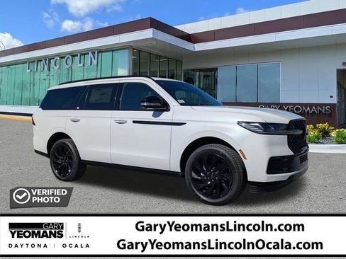 New 2025 Lincoln Navigator Reserve w/ Jet Appearance Package AWD/4WD image 1