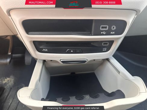 Used 2017 Chrysler Pacifica Touring-L Plus FWD image 13