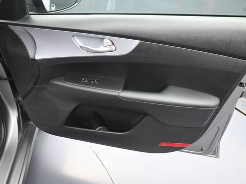 Certified 2024 Kia Forte LXS FWD image 33