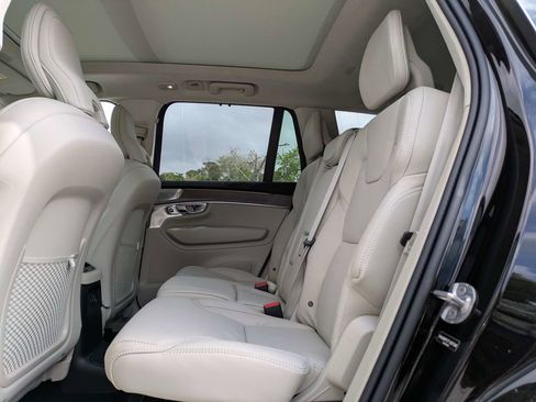 New 2026 Volvo XC90 T8 Ultra w/ Lounge Package AWD/4WD image 16