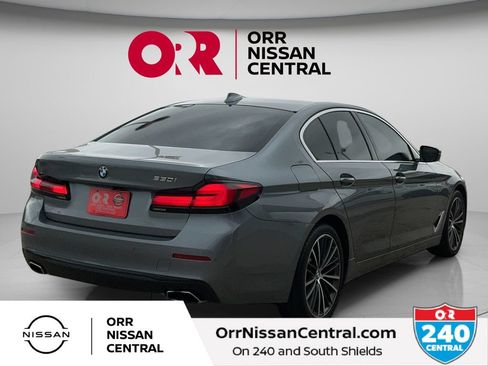 Used 2021 BMW 530i w/ Convenience Package RWD image 5